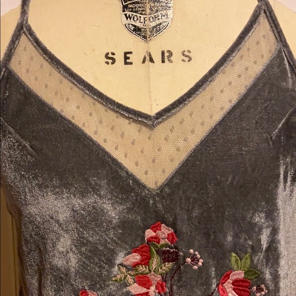 Tank top - Picture 2 of 5